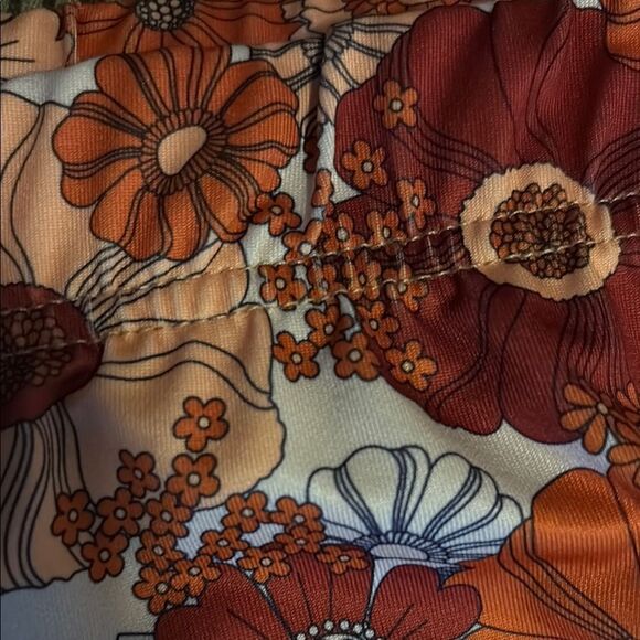 SHEIN Floral Boot Cut Pants - Picture 4 of 4